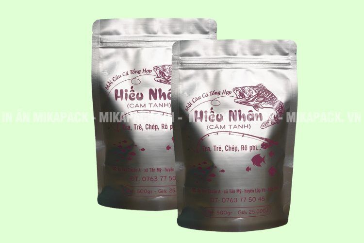 In túi zip bạc tại Mikapack, bạn sẽ được hỗ trợ miễn phí thiết kế theo yêu cầu.