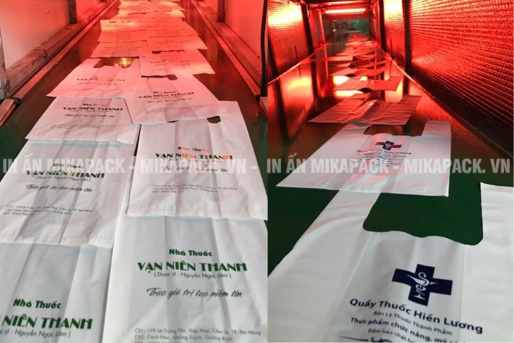 Túi nilon siêu thị được sấy khô tự động và kiểm tra chất lượng sau khi in ấn.