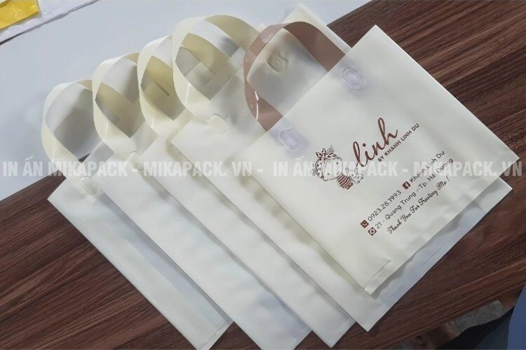 Mikapack chuyên cung cấp túi ép quai giá sỉ rẻ. 