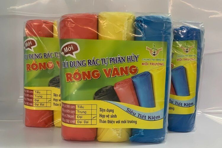 Túi rác tự hủy Rồng Vàng giá rẻ, tiện lợi, bình dân.