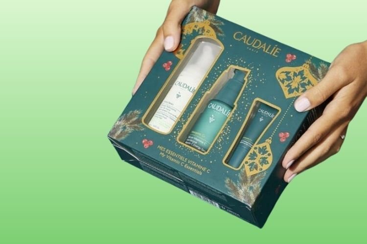 Bạn nên chọn kích thước hộp giấy vừa vặn mỹ phẩm