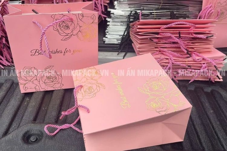 Mikapack - Xưởng sản xuất và in túi giấy ép kim giá sỉ rẻ, chất lượng vượt trội