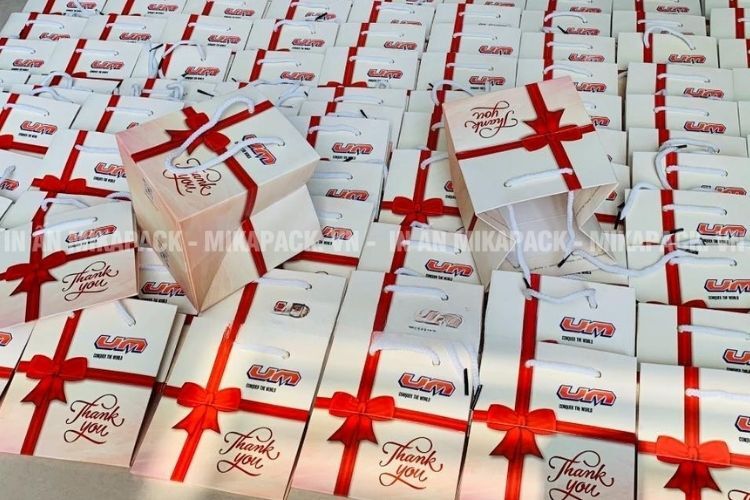 Bạn nên chọn túi giấy Ivory, Couches để phục vụ cho khách du lịch Đà Nẵng