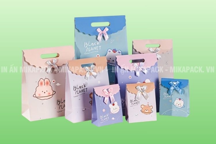 Mikapack in túi giấy Đà Nẵng rõ nét, màu sắc tươi sáng.