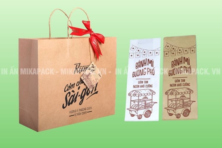 Túi giấy tại Đà Nẵng phổ biến với hai kiểu dáng có quai xách và không quai.