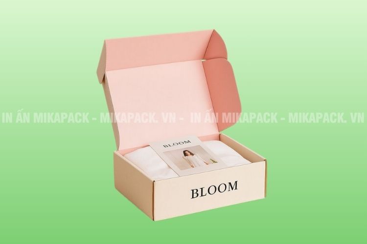 Mẫu in hộp giấy đựng quần áo đơn giản 
