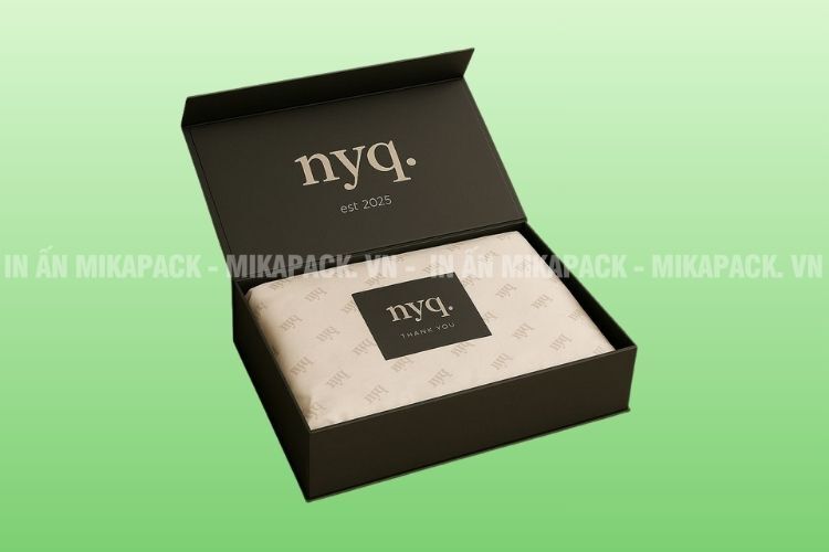 Mẫu in hộp giấy đựng quần áo ép nhũ tạo hiệu ứng nổi bật