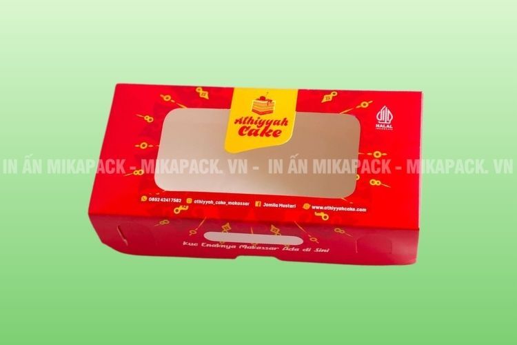 Bạn nên chọn hộp giấy Couches, kiểu dáng nắp gài kèm cửa sổ để đựng bánh ngọt